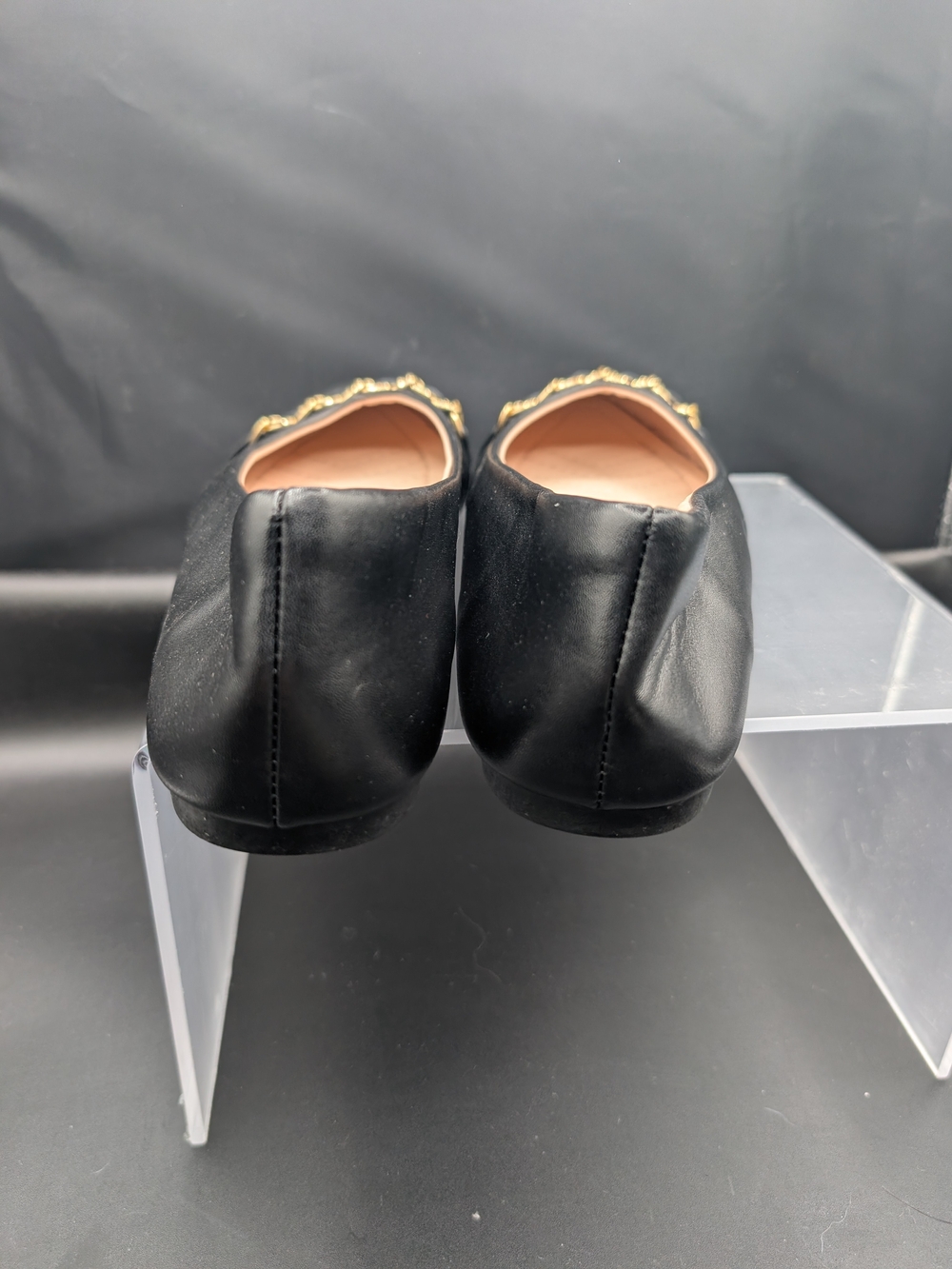 Women’s Black Pointed Chain-Accent Flats - Picture 4 of 5
